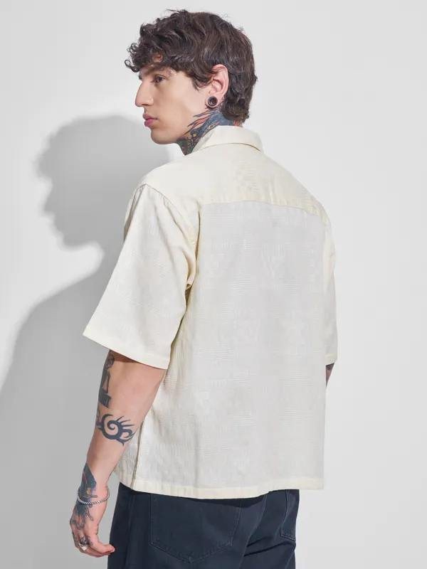 Highlander Men Cream Self Design Boxy Fit Casual Shirt