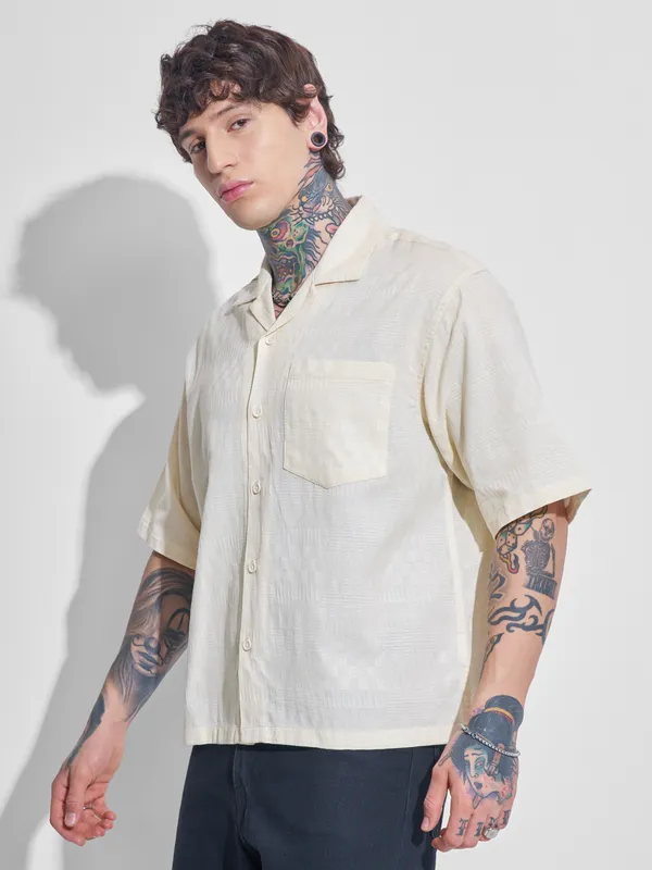 Highlander Men Cream Self Design Boxy Fit Casual Shirt