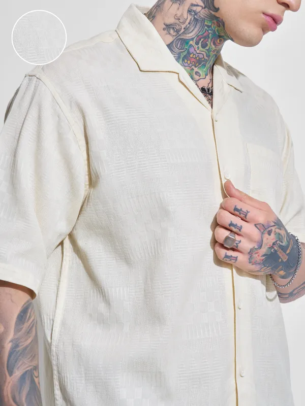 Highlander Men Cream Self Design Boxy Fit Casual Shirt