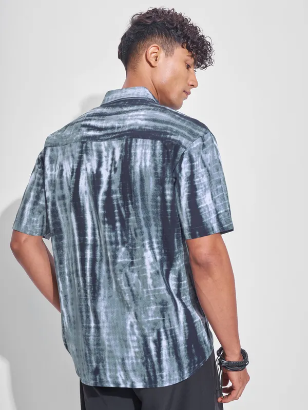 Highlander Men Grey Printed Oversized Fit Casual Shirt