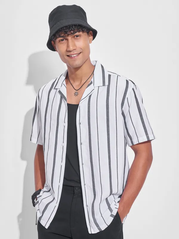 Men Relaxed Fit Casual Shirt