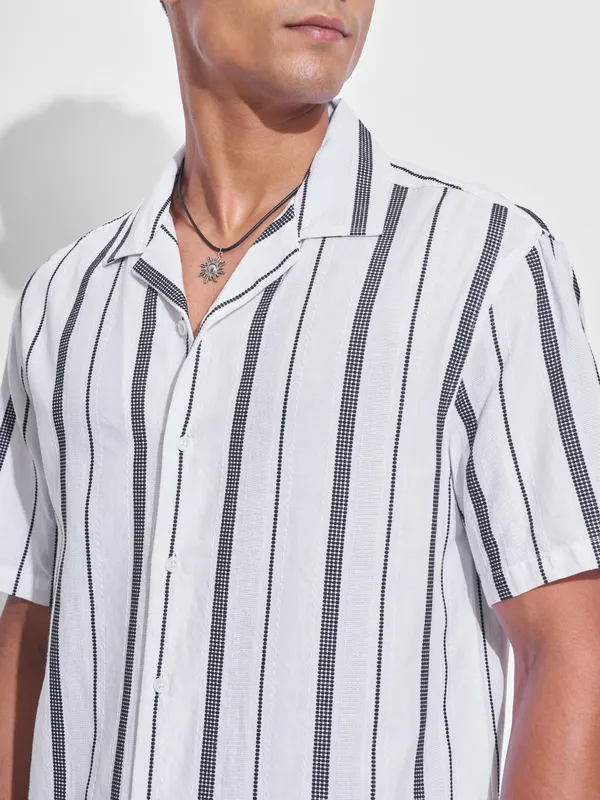 Men Relaxed Fit Casual Shirt