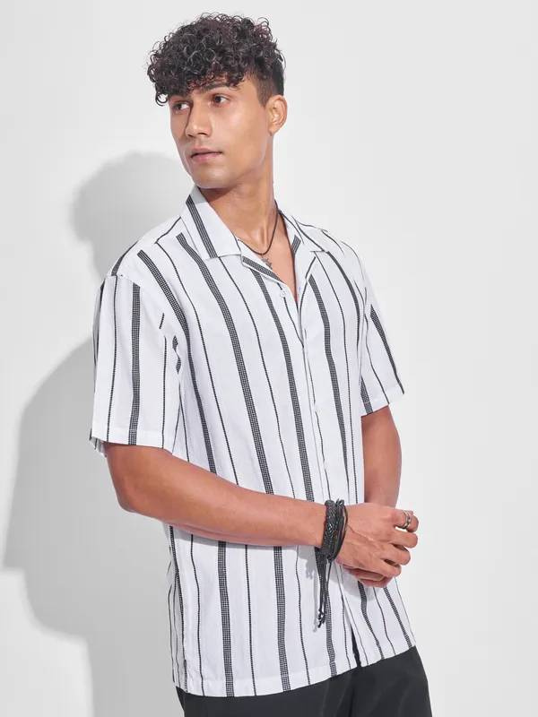 Men Relaxed Fit Casual Shirt