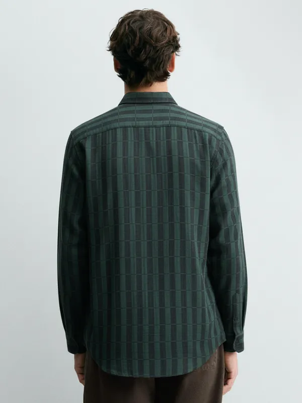 Highlander Men Green Self Design Relaxed Fit Casual Shirt