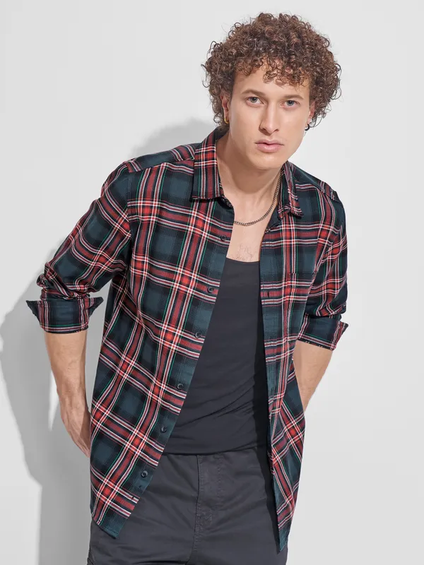 Highlander Men Teal Checked Slim Fit Casual Shirt