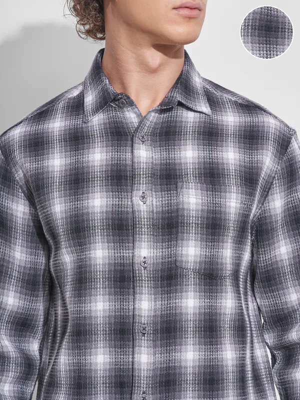 Highlander Men Grey Checked Relaxed Fit Casual Shirt