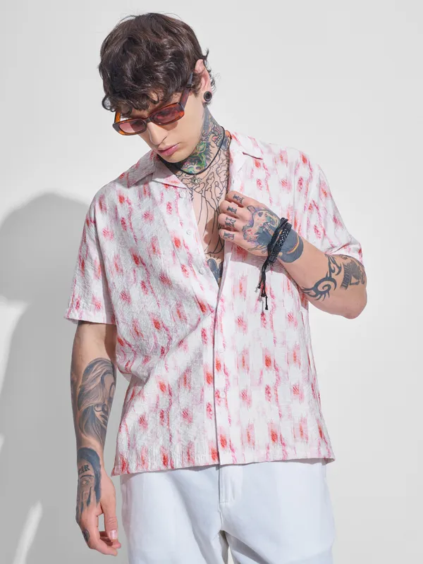 Highlander Men Off White Printed Relaxed Fit Casual Shirt