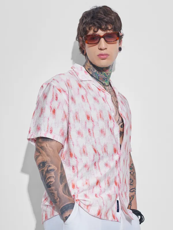 Highlander Men Off White Printed Relaxed Fit Casual Shirt