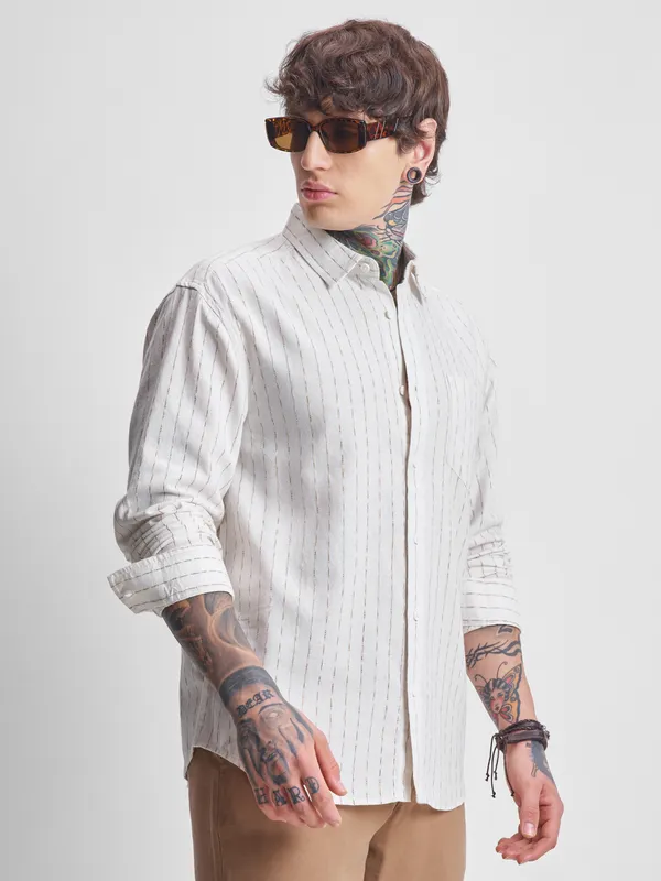 Highlander Men Cream Striped Relaxed Fit Casual Shirt