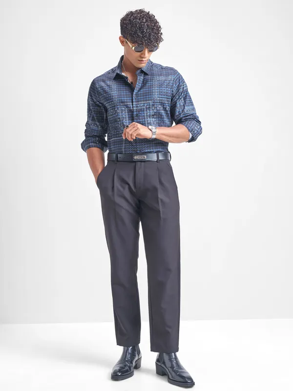 Highlander Men Navy Blue Printed Slim Fit Casual Shirt