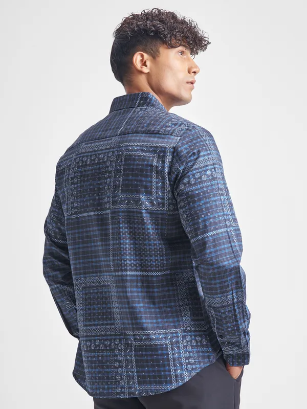 Highlander Men Navy Blue Printed Slim Fit Casual Shirt