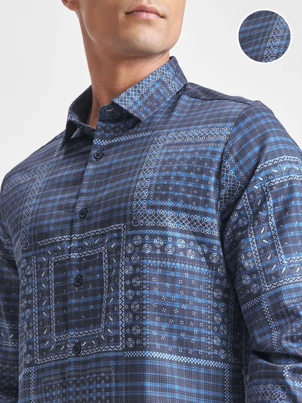 Highlander Men Navy Blue Printed Slim Fit Casual Shirt