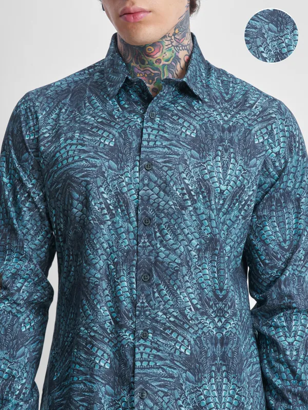 Highlander Men Teal Printed Slim Fit Casual Shirt