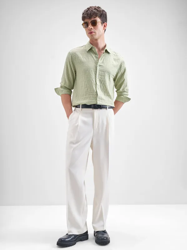 Highlander Men Green Crushed Relaxed Fit Casual Shirt