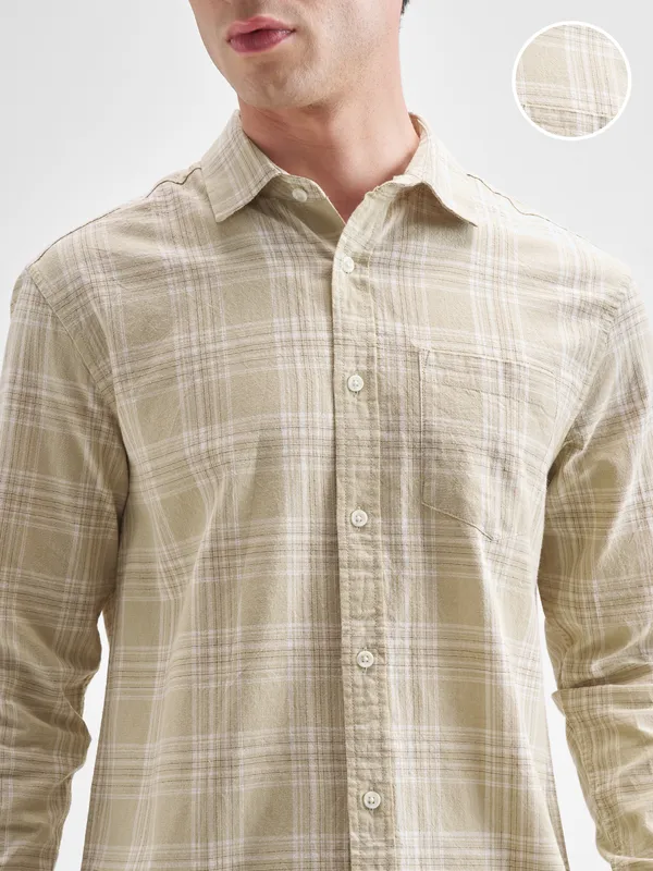 Highlander Men Beige Checked Relaxed Fit Casual Shirt