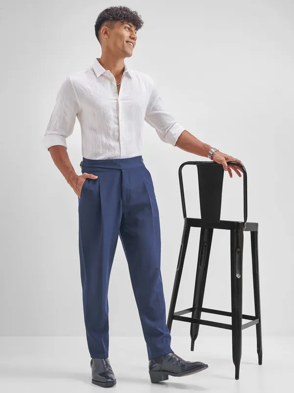 Highlander Men White Crushed Slim Fit Casual Shirt