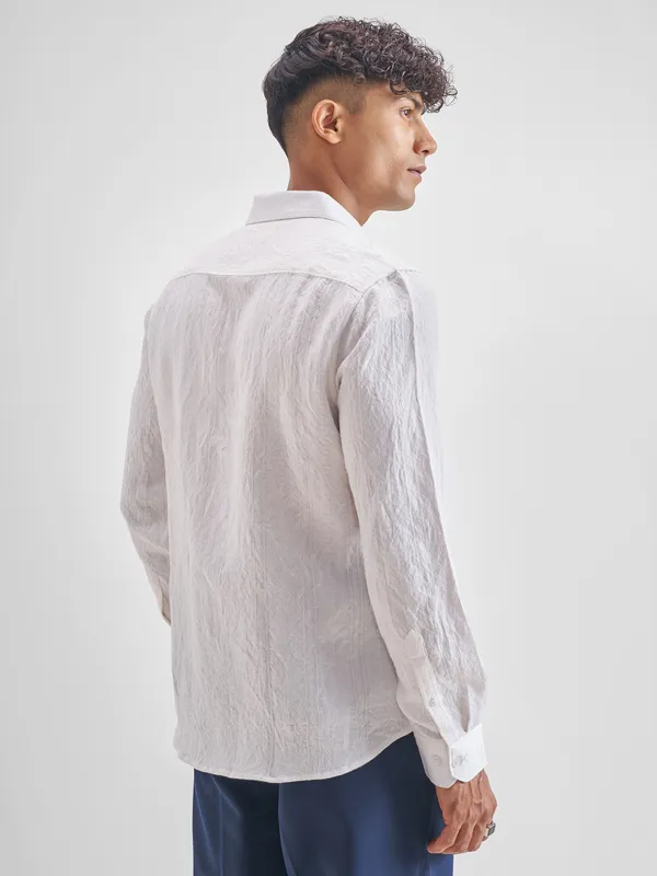 Highlander Men White Crushed Slim Fit Casual Shirt