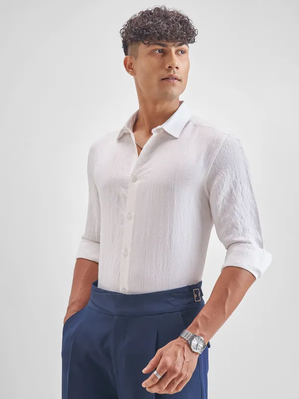 Highlander Men White Crushed Slim Fit Casual Shirt