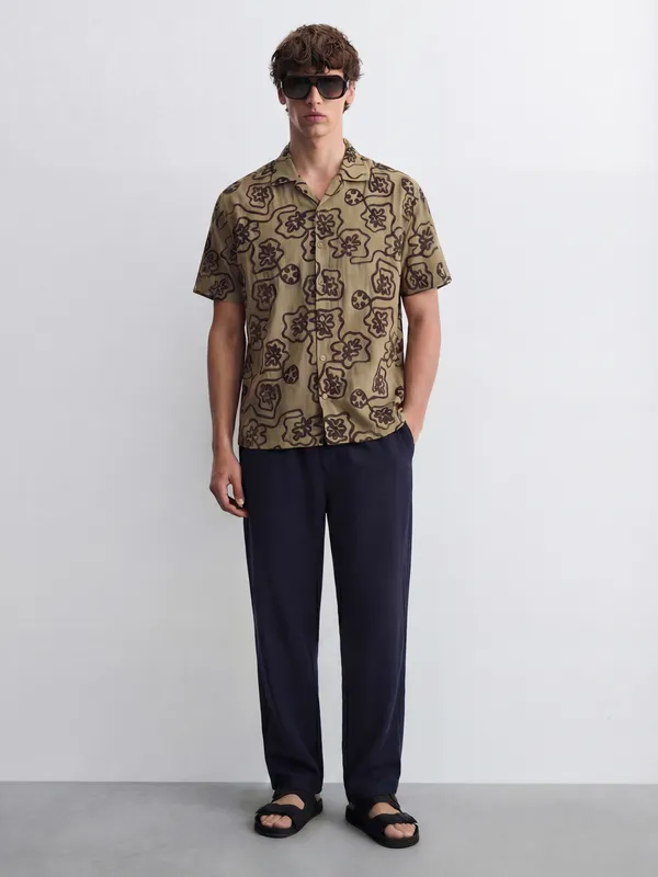 Highlander Men Olive Self Design Relaxed Fit Casual Shirt