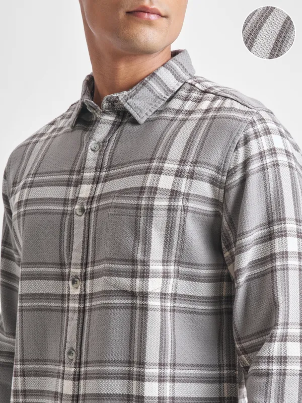 Highlander Men Grey Checked Slim Fit Casual Shirt