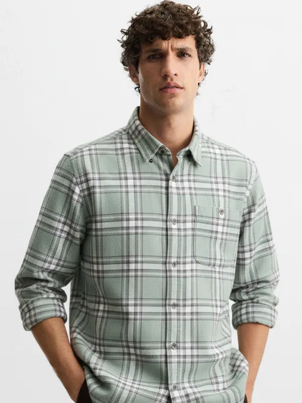 Highlander Men Green Checked Slim Fit Casual Shirt