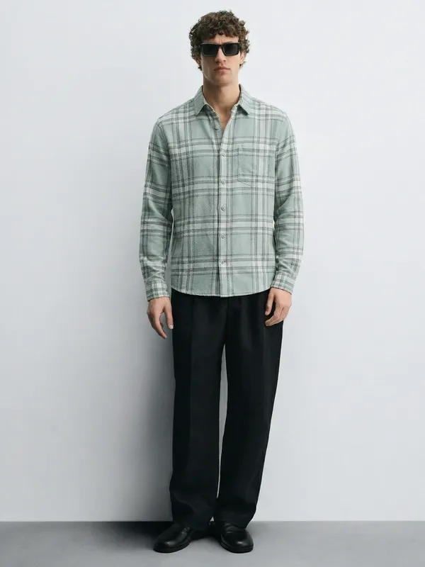 Highlander Men Green Checked Slim Fit Casual Shirt