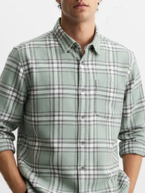 Highlander Men Green Checked Slim Fit Casual Shirt