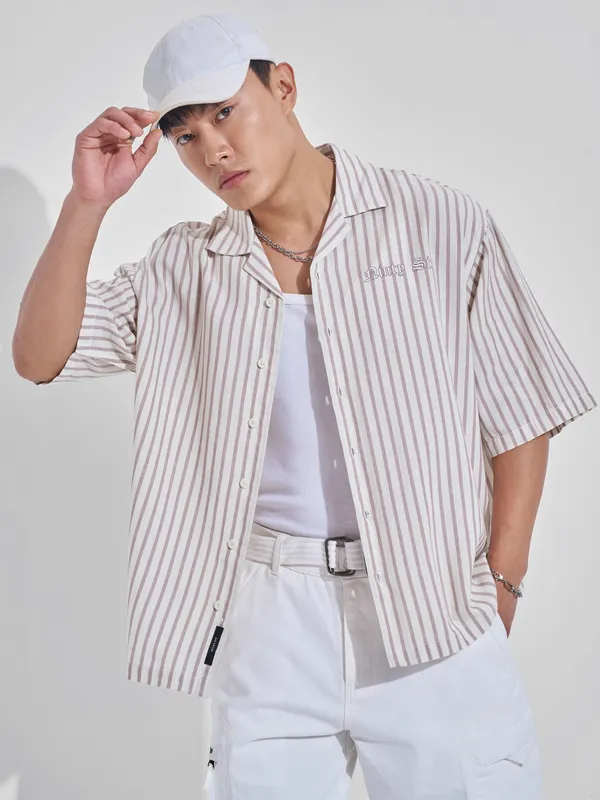 Highlander Men Cream Printed Boxy Fit Casual Shirt