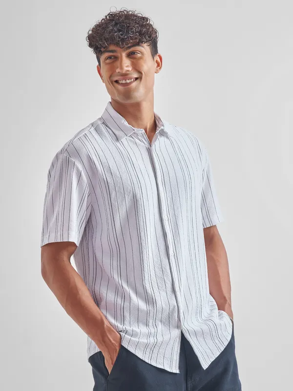 Highlander Men Off White Striped Oversized Fit Casual Shirt