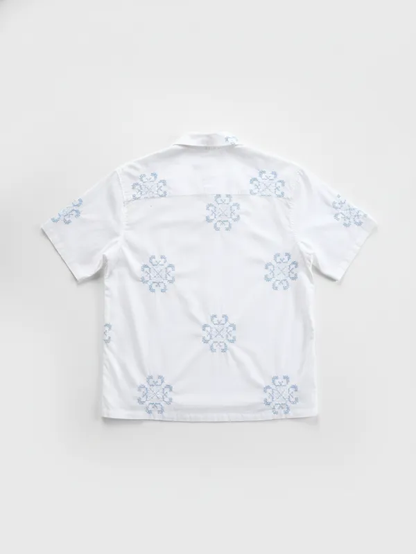 Highlander Men White Self Design Relaxed Fit Casual Shirt