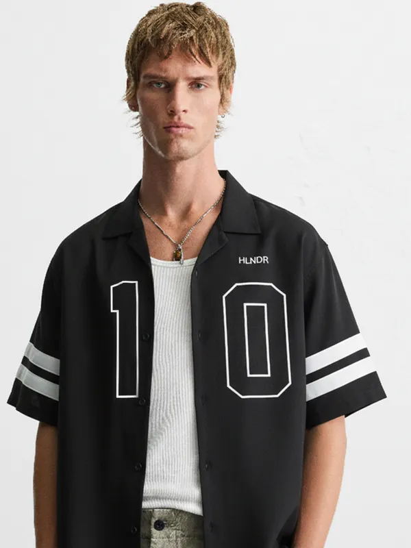 Highlander Men Black Printed Boxy Fit Casual Shirt