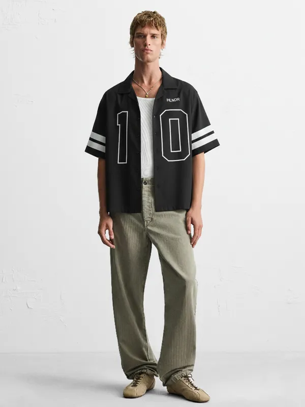 Highlander Men Black Printed Boxy Fit Casual Shirt