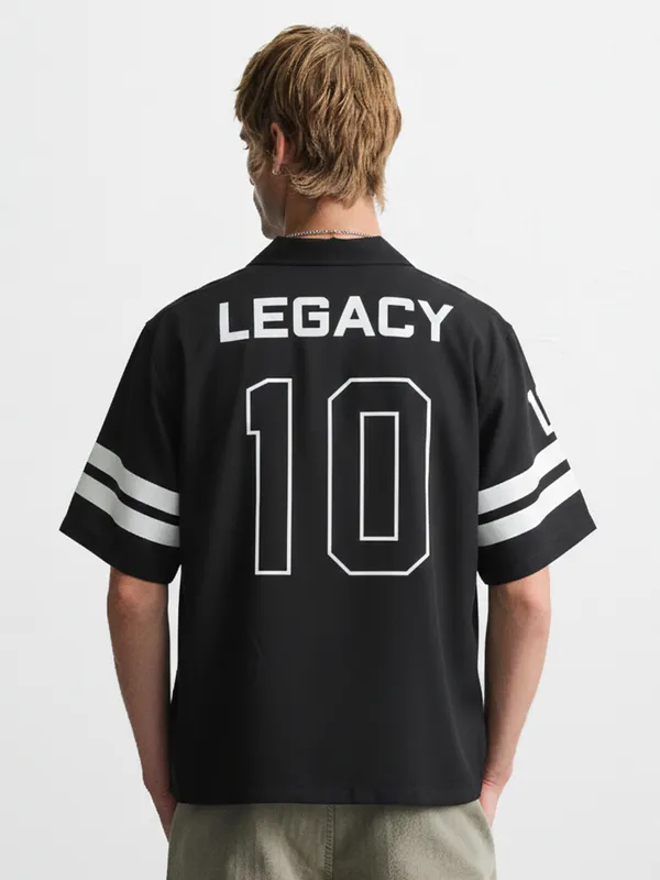 Highlander Men Black Printed Boxy Fit Casual Shirt