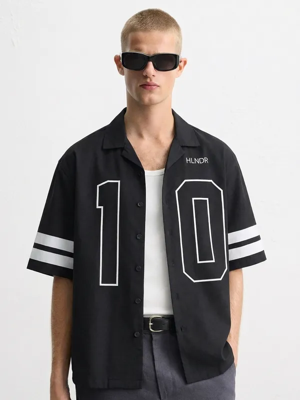 Highlander Men Black Printed Boxy Fit Casual Shirt