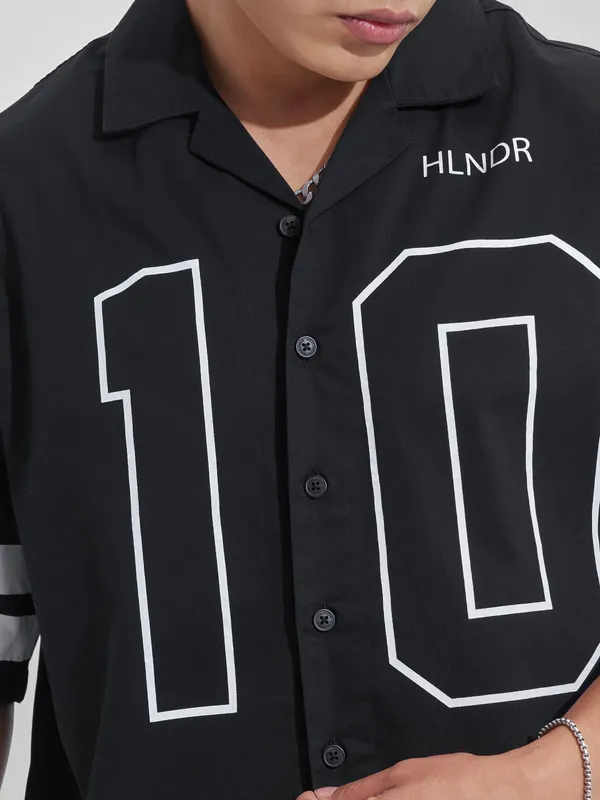 Highlander Men Black Printed Boxy Fit Casual Shirt