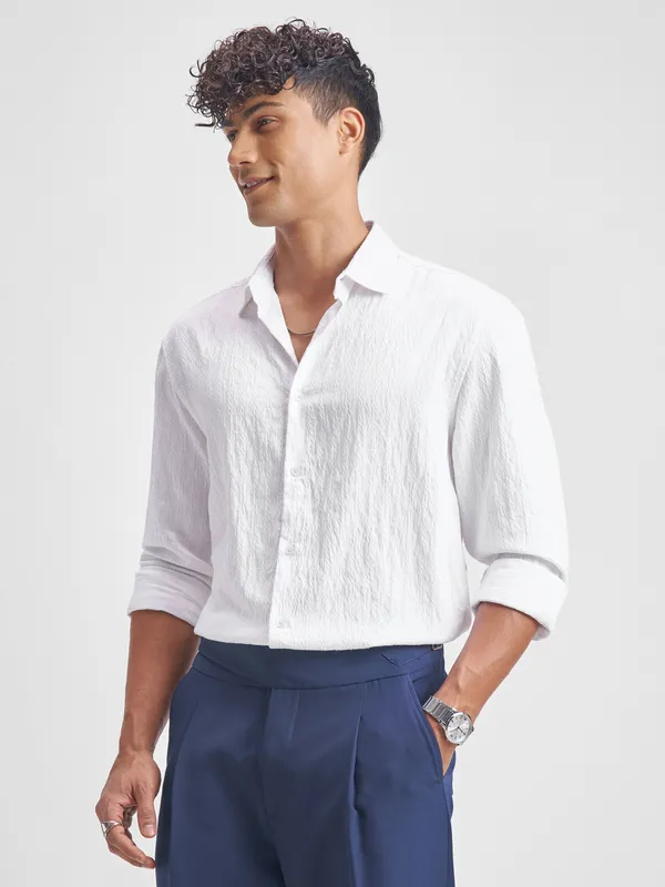 Highlander Men White Crushed Regular Fit Casual Shirt