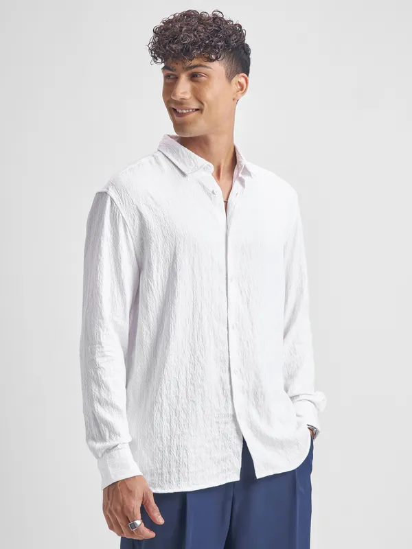 Highlander Men White Crushed Regular Fit Casual Shirt