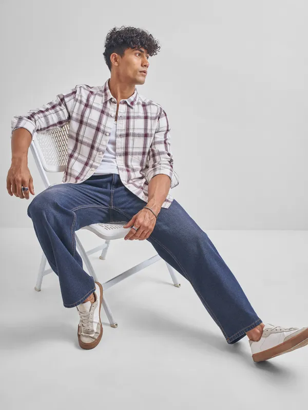 Highlander Men Maroon Checked Slim Fit Casual Shirt