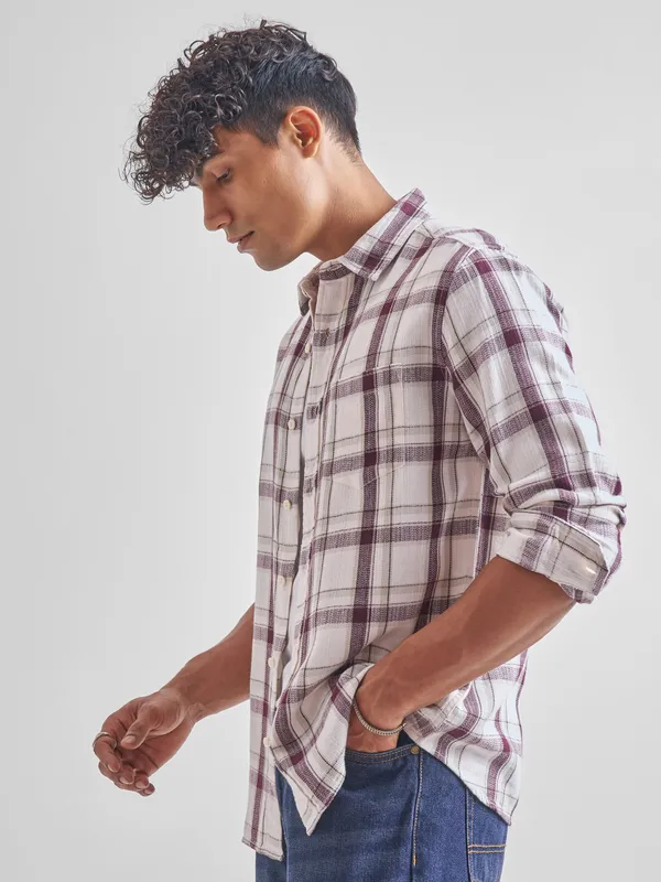 Highlander Men Maroon Checked Slim Fit Casual Shirt