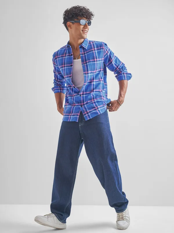 Highlander Men Blue Checked Slim Fit Casual Shirt