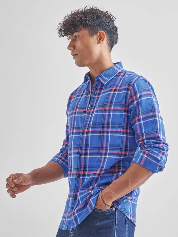 Highlander Men Blue Checked Slim Fit Casual Shirt