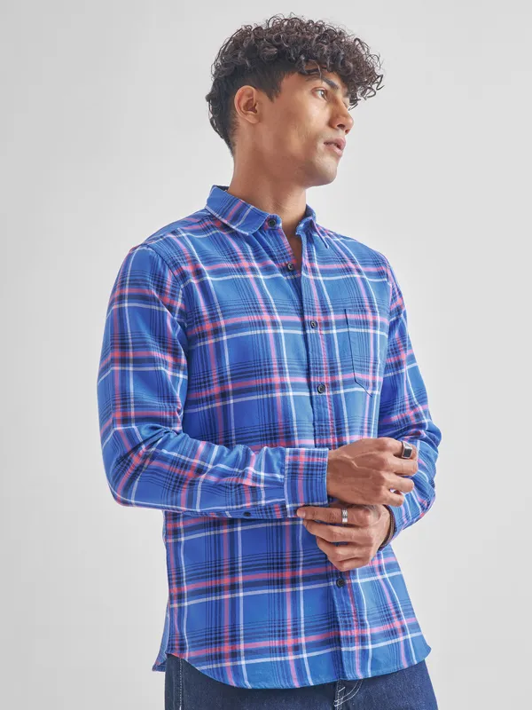 Highlander Men Blue Checked Slim Fit Casual Shirt
