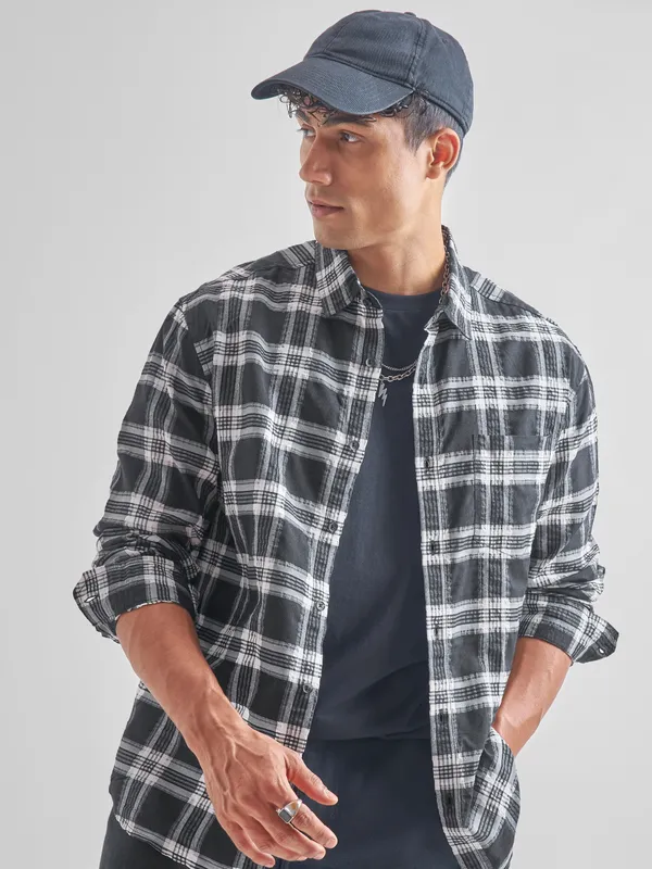 Highlander Men Black Checked Relaxed Fit Casual Shirt