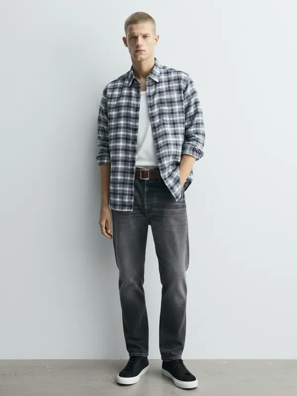 Highlander Men White Checked Slim Fit Casual Shirt