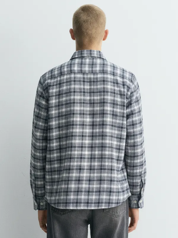 Highlander Men White Checked Slim Fit Casual Shirt