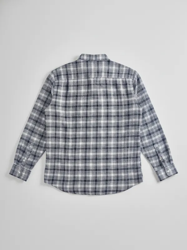 Highlander Men White Checked Slim Fit Casual Shirt