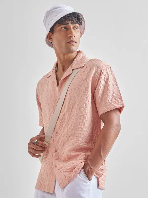 Highlander Men Pink Self Design Relaxed Fit Casual Shirt