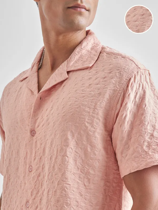 Highlander Men Pink Self Design Relaxed Fit Casual Shirt