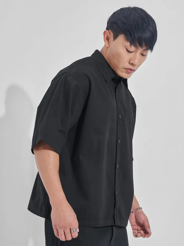 Highlander Men Black Printed Boxy Fit Casual Shirt