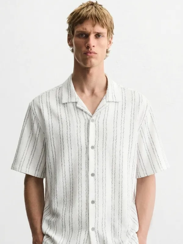 Highlander Men White Self Design Boxy Fit Casual Shirt